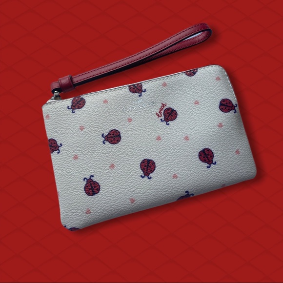 Coach Handbags - Coach wristlet
